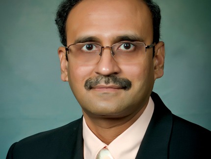 Photo of Srinivasan Devanathan, MD of Medicine